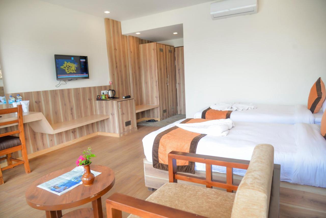 Park Safari Resort Sauraha Extérieur photo